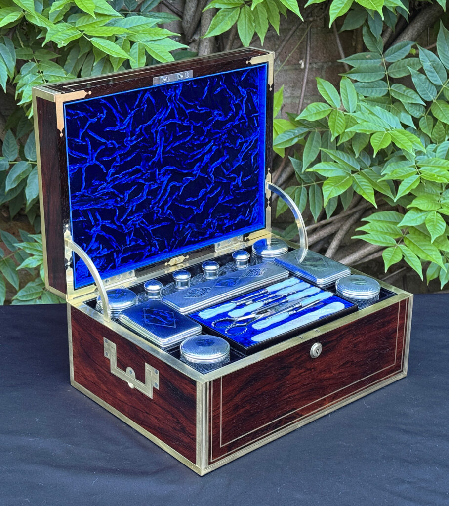 Front left interior view of a magnificent antique 1814 dressing case in rosewood by David Edwards.